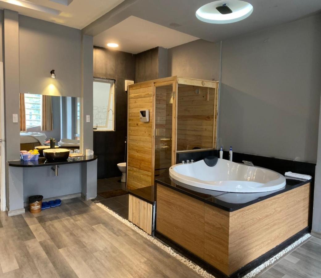Oyo 705 Lucy House Khách sạn